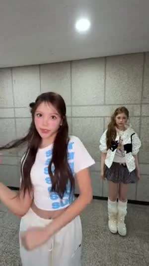 하츠투하츠 카르멘, 예온