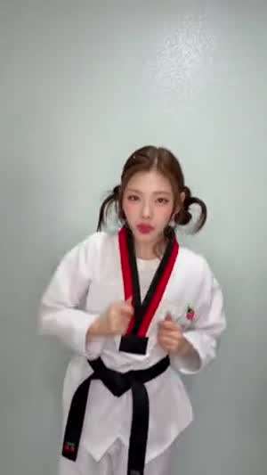 베이비돈크라이 이현, 하츠투하츠 이안, 스텔라