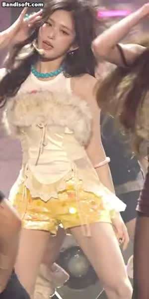 Bang Bang 무대 아이브 이서.GIF