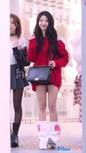 QWER 히나 하의실종