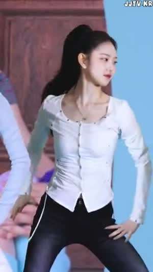 포니테일 봉긋 가슴 앞 똑딱이 단추 흰티 청바지 키키 이솔.mp4