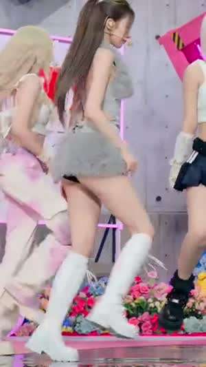 요망한 하체 트와이스 사나 음방 무대