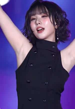 페로몬 발싼하는 비비지 은하