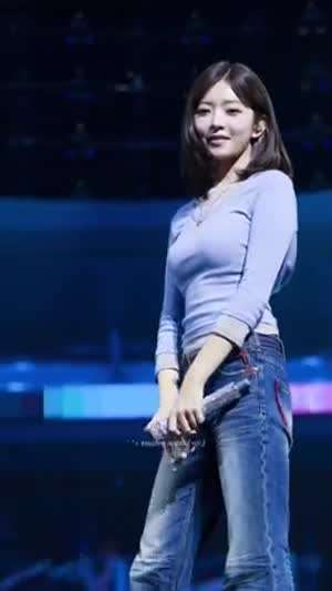 사운드 체크하는 아이브 레이...브라컵 비치는 봉긋한 회색티.mp4