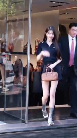 행사장 장원영.gif