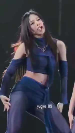 시스루 바지 트와이스 쯔위 탄탄한 허벅지 복부