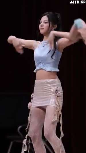 하늘색 크롭 홀터넥 민소매 겨드랑이 오드유스 카니.mp4