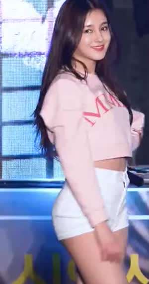 모모랜드 낸시.gif