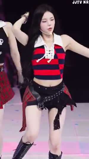 하츠투하츠 이안 줄무늬 카라 민소매