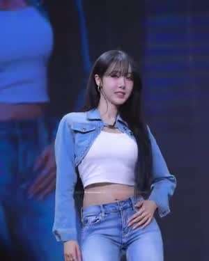 비비지 신비 청청 패션 흰나시 봉긋 가슴.mp4