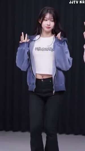 봉긋 흰티 배꼽 노출 에버글로우 시현.mp4