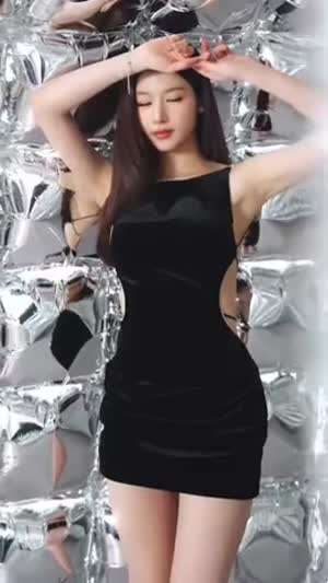 컬러렌즈 브랜드 스페셜 이벤트 블랙&화이트 드레스 트와이스 사나 미나