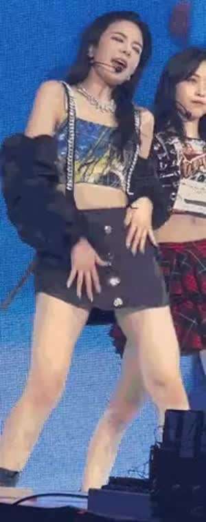 ITZY-리아