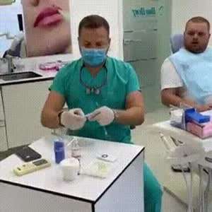 치과에서 마취하기 전 눕히는 이유