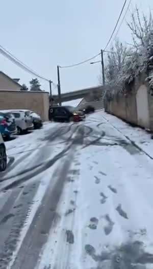 빙판길 맛집.mp4