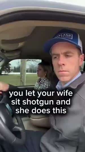 아내를 맨 뒷자리에 태우는 이유