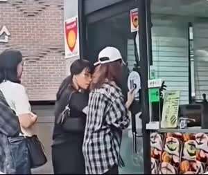 새치기 하지말라고요 아 거참 새치기 하지 말라닌까