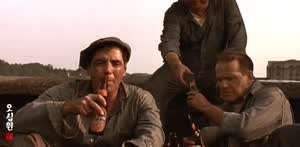 같은 맥주를 평가하는 독일인과 미국인들