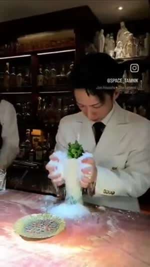 바텐더가 된 사무라이