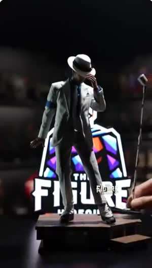 610달러 짜리 피규어.gif