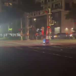 싱글벙글 배달로봇식 파업.mp4