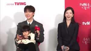 제작발표회에서 폰만보는 건방진 신인배우.mp4