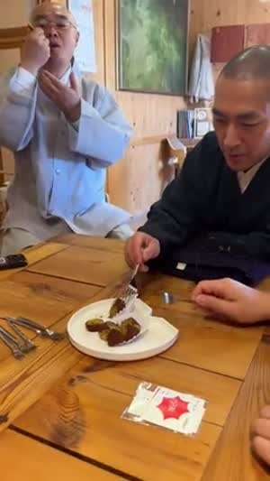 스님도 두쫀쿠 야르