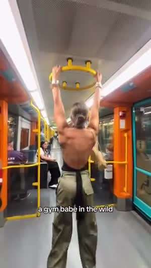 이동 중 근손실을 걱정한 누나...