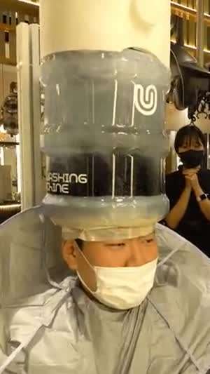 머리 감겨주는 기계.