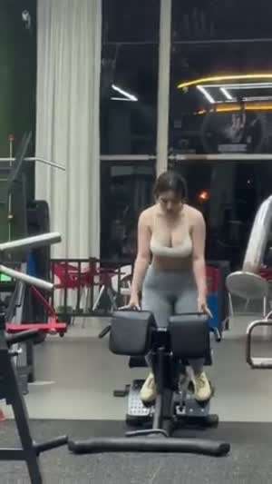 (ㅇㅎ) 상체가 많이 무거울 텐데 힘이 좋네