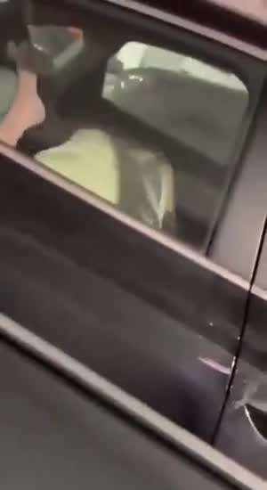 [후방] 차 박살나겠다. 살살해라.