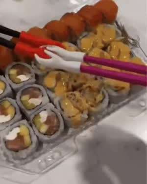 인사가 가능한 젓가락.