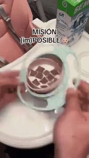 아기가 접시를 뒤집는다고요?