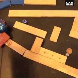 구슬이 굴러가서.....