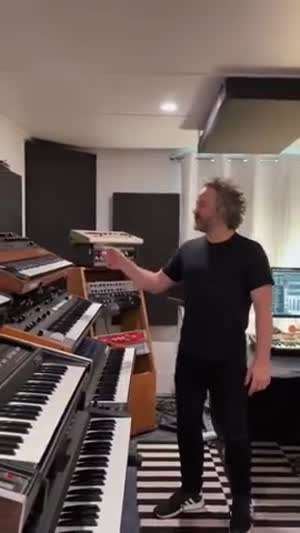 아니, 전격Z작전 오프닝에 이렇게 많은 장비가 필요하다니...