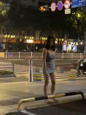 남자 둘이 술취한 여자 뒤에서 박는 영상