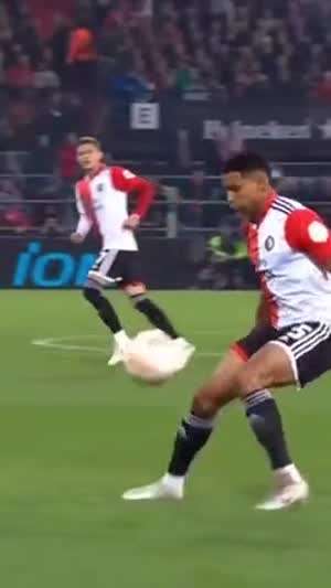 그 어떤 수비수도 막을 수 없는 축구 기술