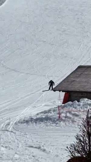 화장실로 직행하는 스키어
