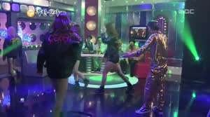 노홍철: 아니 방금 들어오시라 그래