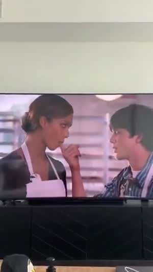 피식 웃게 되는 영상들