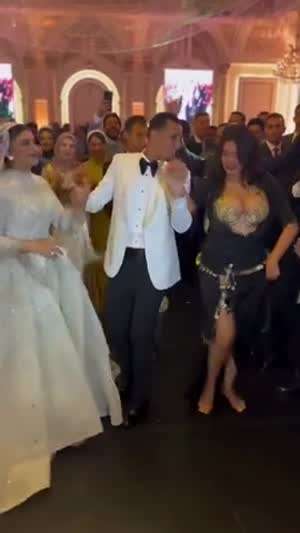 신랑이 다른 여자에 빠졌네