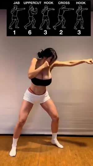 한 방이 확실한 그녀