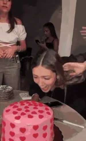 인싸 생일파티에 가서 실망할때