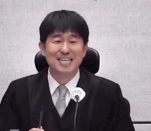 독립적 판단? 독단적 판단?