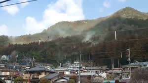 일본서 매년 마을로 내려온다는 산불연기