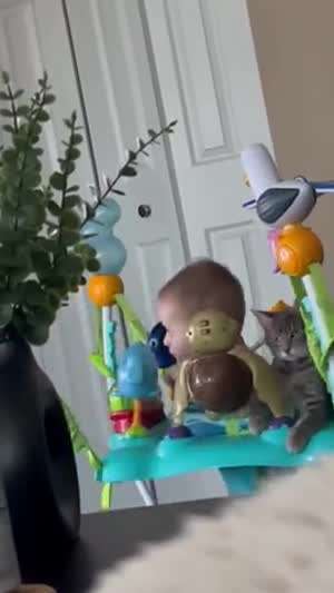 하~빡치지만...애기라서 참는다.mp4