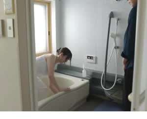 아주머니….죄송해요