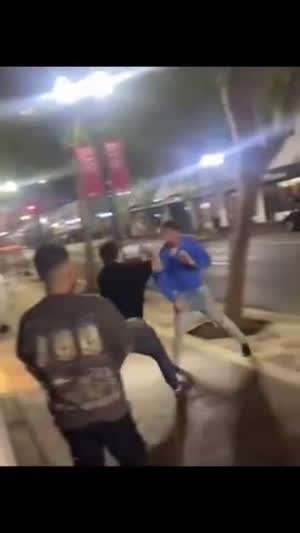 술 취한 사람들의 싸움