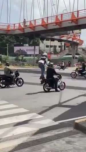 아프리카의 선넘은 운전자 처벌