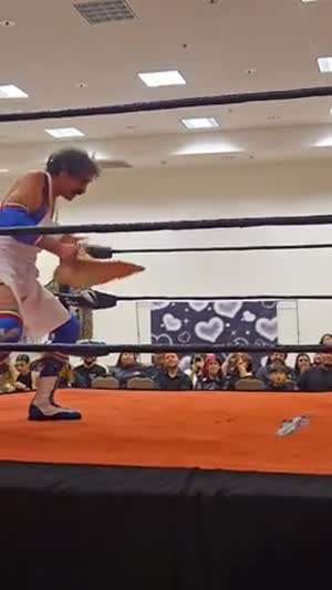 피자 도우 돌리는 레슬러